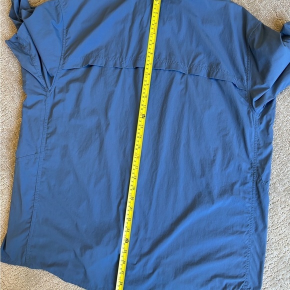 REI Blue Shirt Button Down Short Sleeve Men's Size XL - Picture 6 of 10